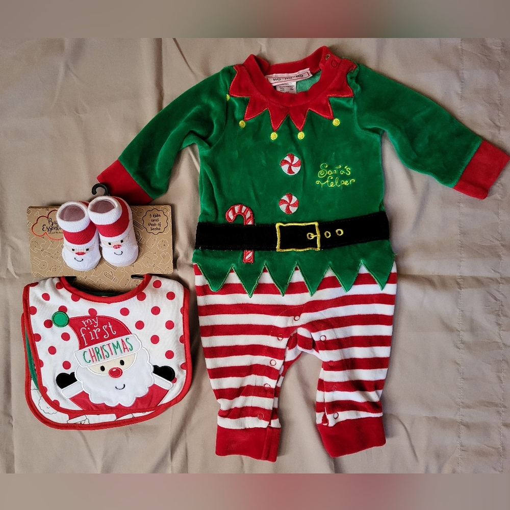 Santa's Helper Baby Jumpsuit w Bonus Bib & Socks set! (Size 0-9M) Christmas